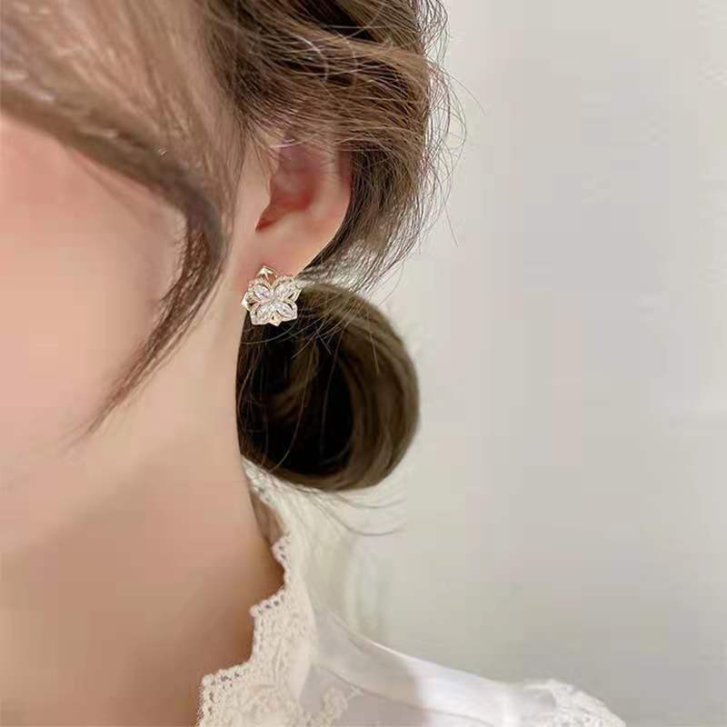 ¿ʱСƸת糵ҶݶŮתʰٴ