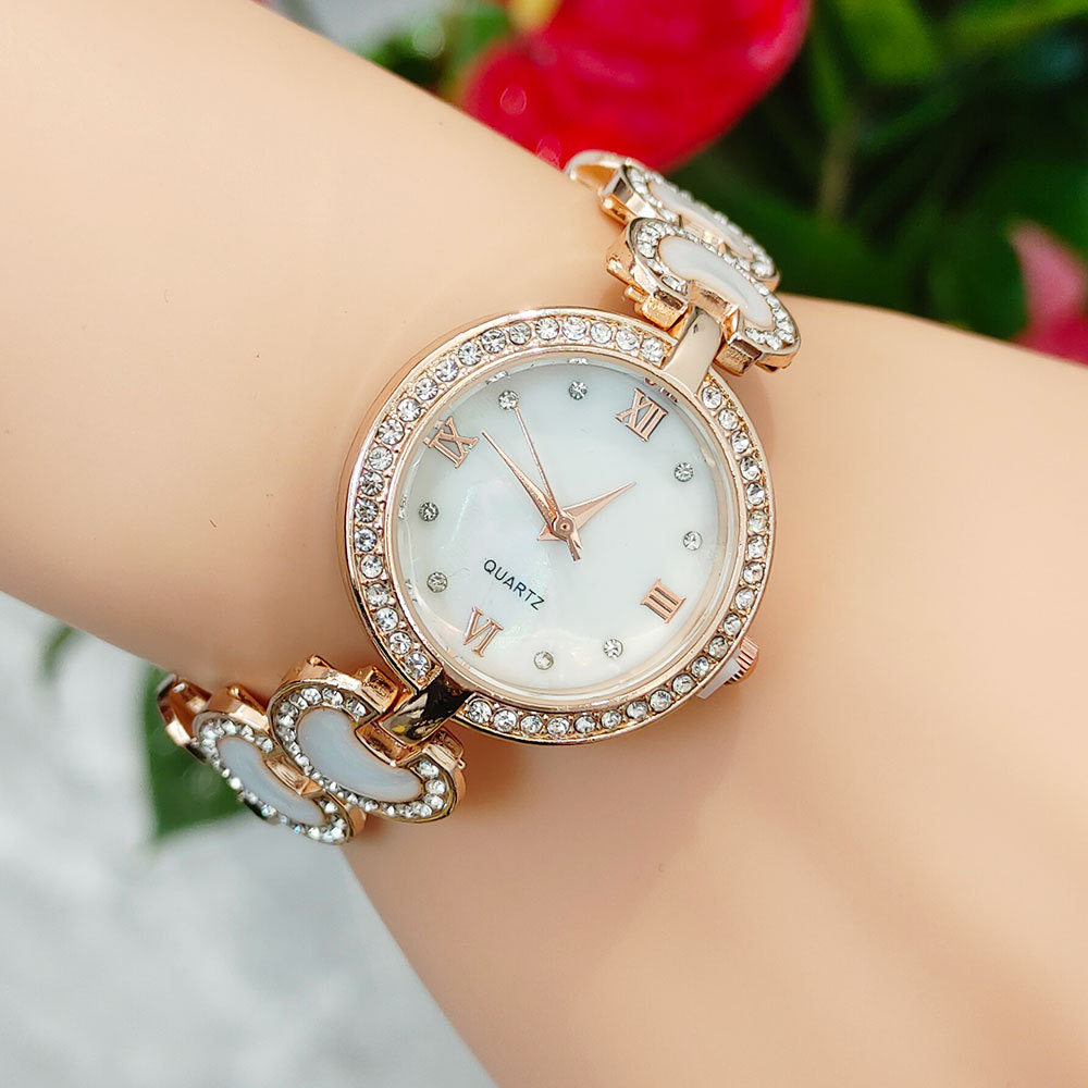 Simple Style Classic Style Color Block Jewelry Buckle Quartz Women's Watches display picture 2