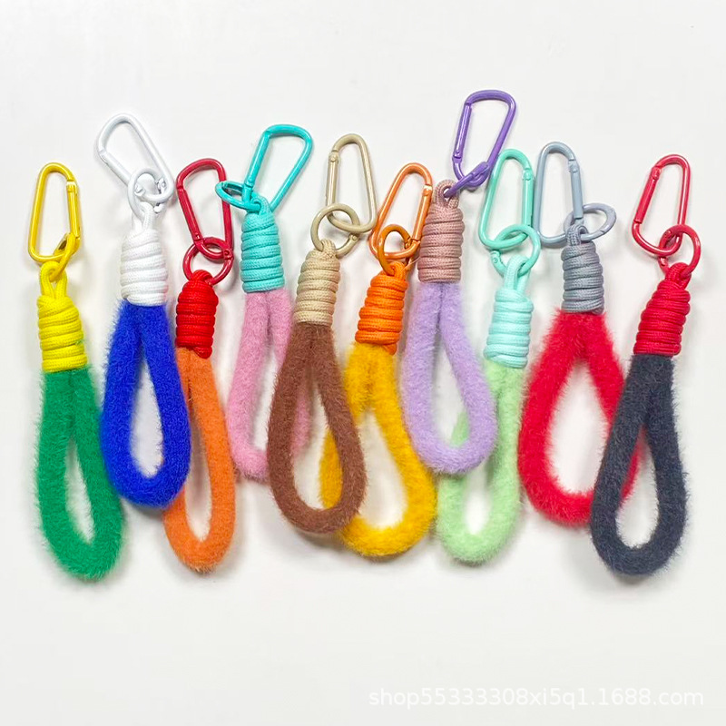 登山扣毛绒钥匙扣挂绳卡通娃娃公仔配饰品马卡龙色化妆包手提绳