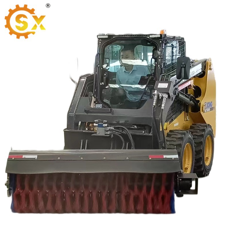 Máquina deslizante equipada con barredora de nieve hidráulica, cepillo de rodillos de remoción de nieve pequeño, fuerte poder de remoción de nieve flexible
