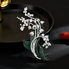 胸针;耳钉;项链