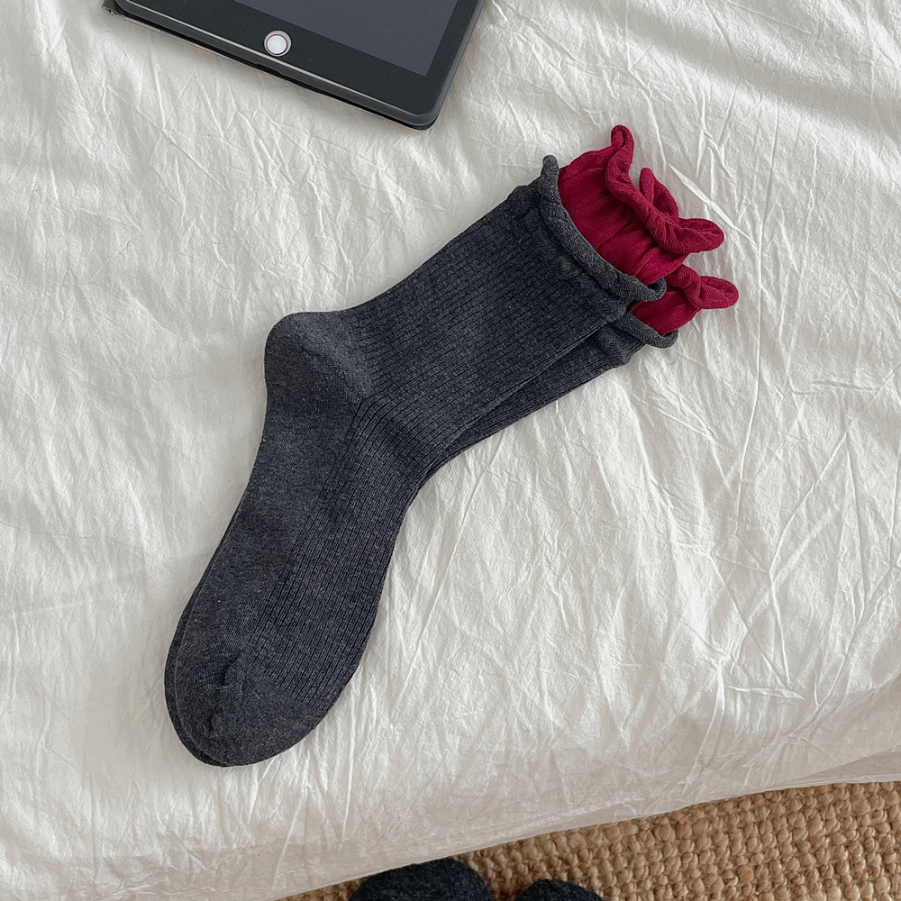 다크 그레이 + 레드 입