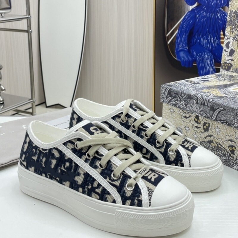 D family trendy letters embroidered canvas low-top wear-resistant couple men's and women's sports leisure all-match board shoes net new