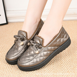 Autumn and Winter Women's Winter Outerwear Shoes with Velvet Lining and Thickened Old Beijing Cloth Shoes with Leather Surface, Waterproof Mother's Cotton Shoes, Comfortable and Warm Shoes