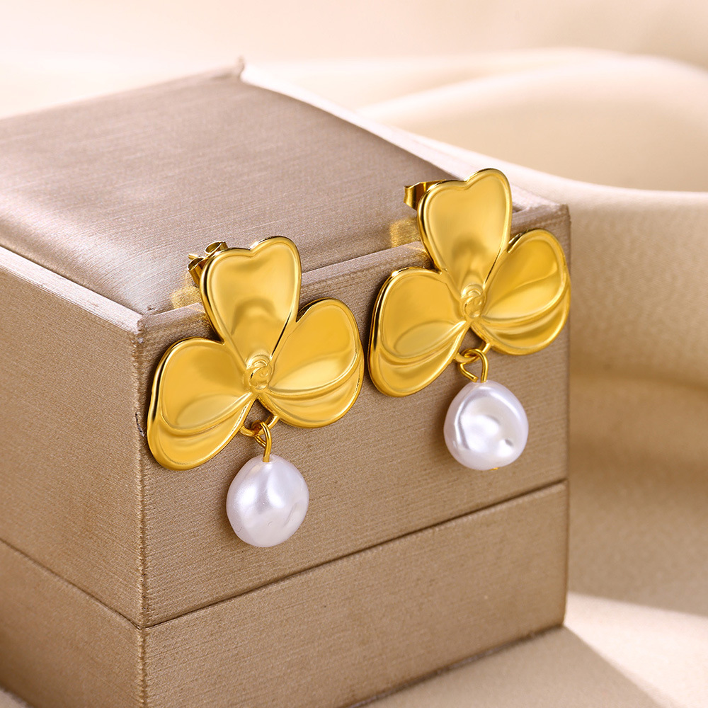 13g Weight 0.03µm-0.05µm Gold Plating Thickness PVD Coated Gold Plating Process 304 Stainless Steel Ear Needle Material Real Gold Plated Plating Material Stone-Free Inlay Material Ear Studs Classification 18K Gold Plating Color 1 Pair Quantity Daily Occasion 304 Stainless Steel Material Shamrock, Flower Pattern Women's Gender Vintage Style Style Waterproof Non Tarnish Craft PVD Coated Real Gold Plated 18K Gold Shamrock Flower 304 Stainless Steel Vintage Style Waterproof Non Tarnish Ear Studs 27