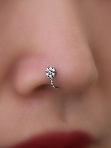 Exaggerated accessories for fashionable men and women, personalized and creative love star nose ring, copper micro-embedded U-shaped nose clip, fake nose ornament
