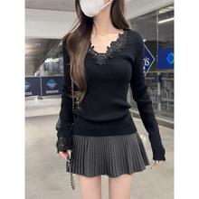 2025秋冬新款纯欲风百搭修身显瘦拼接蕾丝镂空花边长袖针织衫女潮