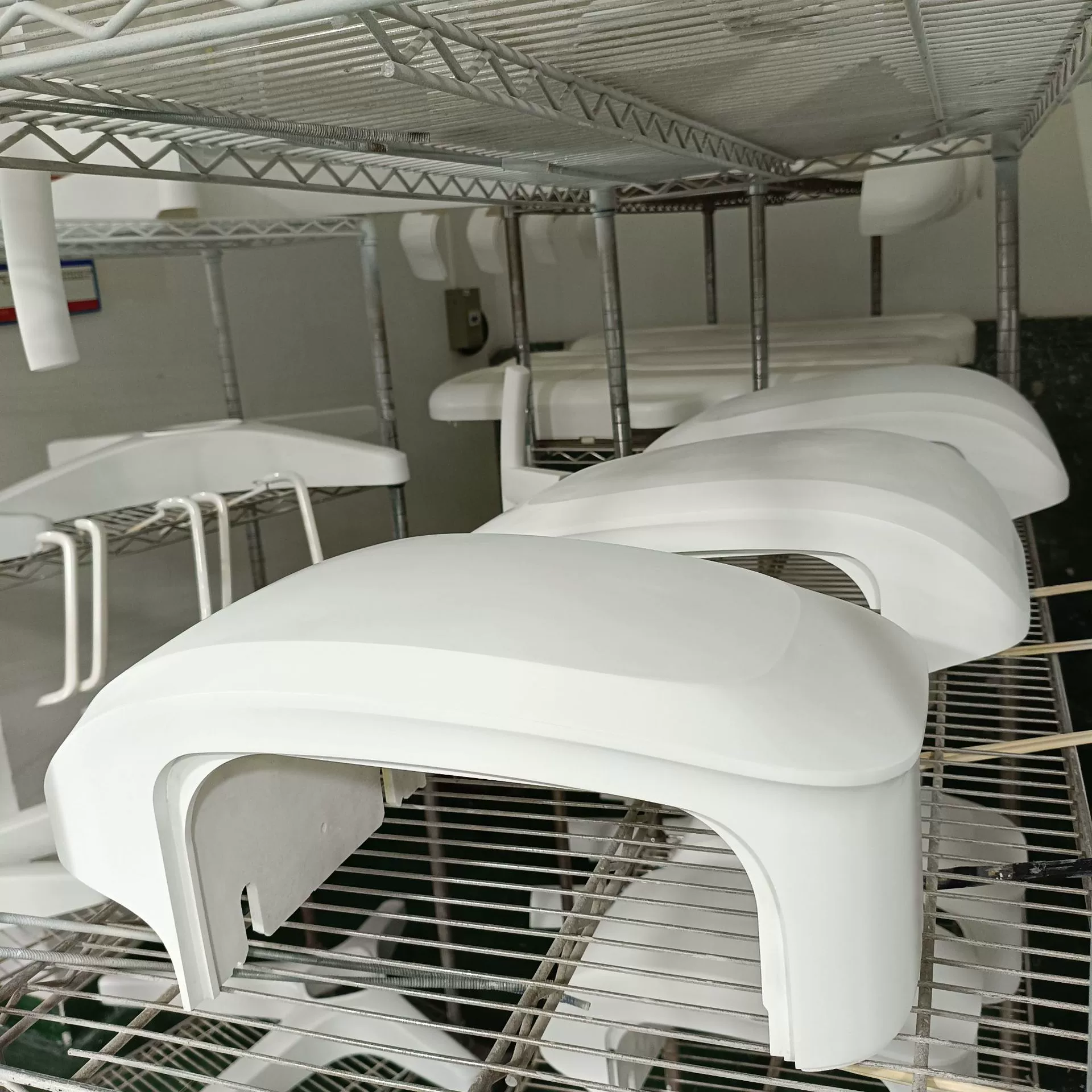 Медицинское оборудование, индивидуальная оболочка, обработка оборудования, обработка с ЧПУ, ручная полировка, ручная отделка.