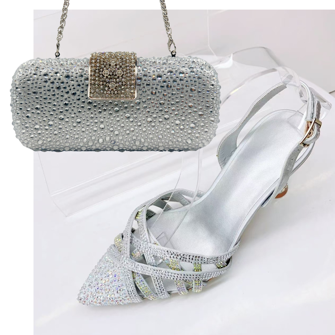 Selección estricta de zapatos de diseño italiano, nuevas sandalias de tacón alto, banquete de boda, zapatos de mujer de diamante de punta