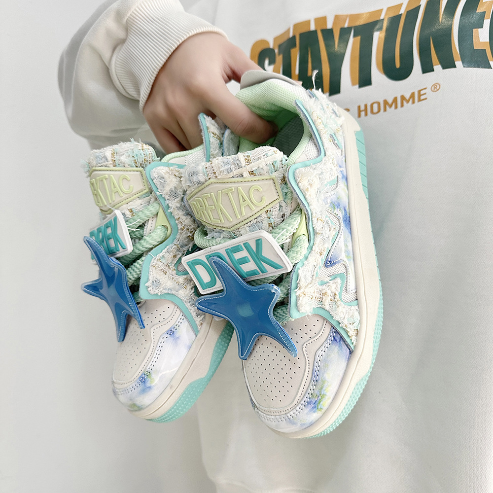 美拉德板鞋新款百搭多巴胺休閒情侶運動增高校園風嘻哈滑板鞋子男