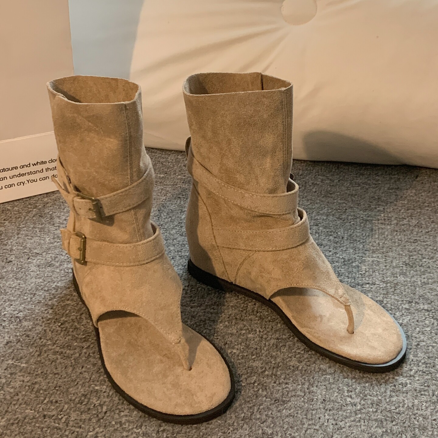 2026 primavera y verano nuevo estilo retrógrado de moda francesa falda versátil slippery ventilable mujer sandalias de pila