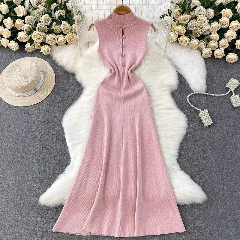 High-End Minimalist Style Hollow-Out Metal Buckle Knitted Dress for Women, New Summer Elegant Knitted Long Dress for Women High-End Minimalist Style Hollow-Out Metal Buckle Knitted Dress for Women, New Summer Elegant Knitted Long Dress for Women