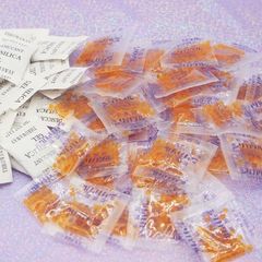 吧唧干燥剂橙色可变色硅胶书本吸湿剂防潮防霉徽章食用除湿室内