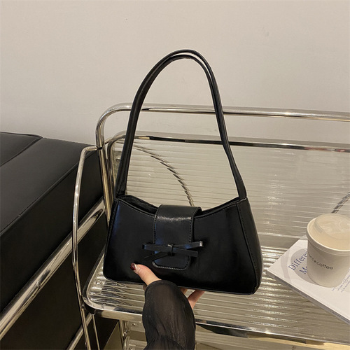 Fashionable Underarm Bags for Women, Large Capacity, Winter Style, Unique, Shoulder Bag, Handheld Baguette Bag with Bow