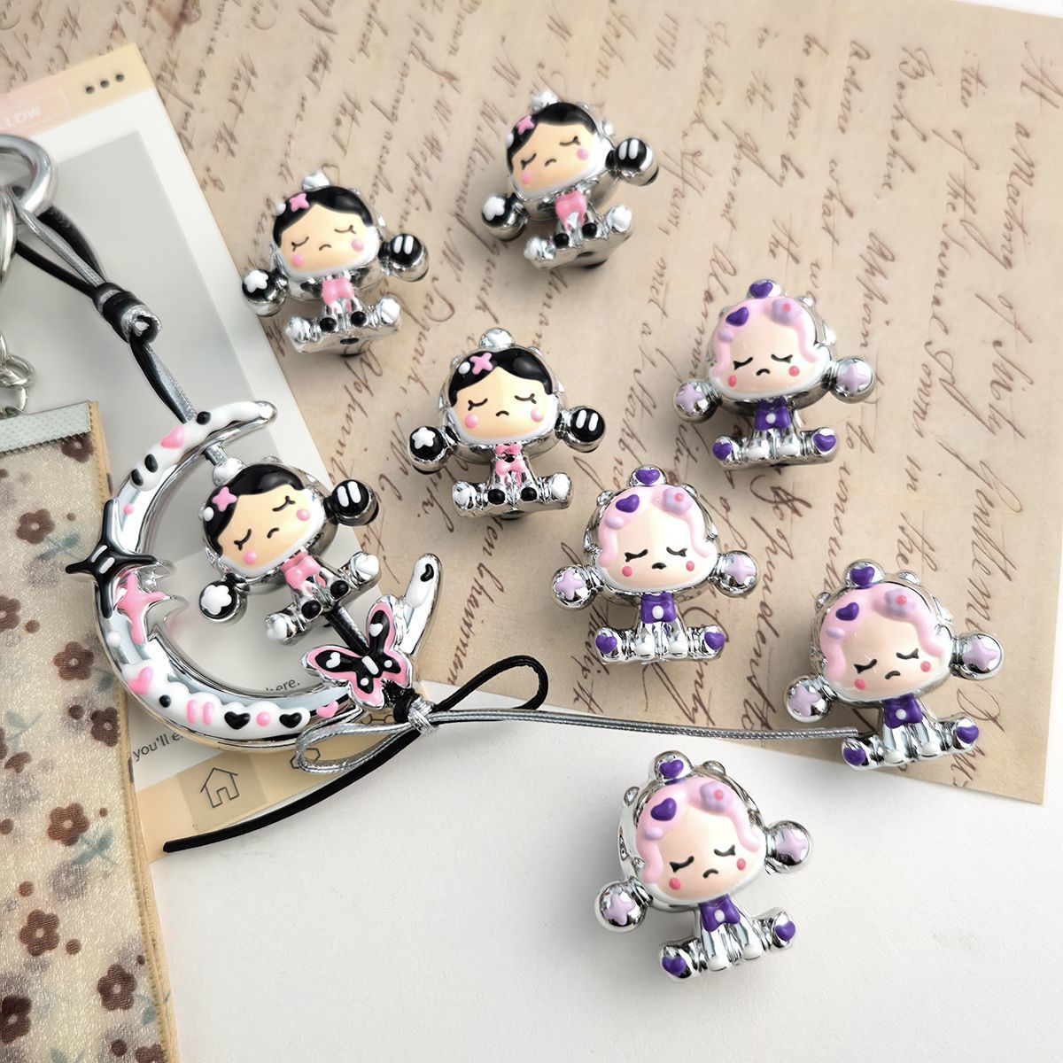 奶油萌粒手绘珠重工卡通散珠diy材料配饰挂件手机链串珠崽崽配件