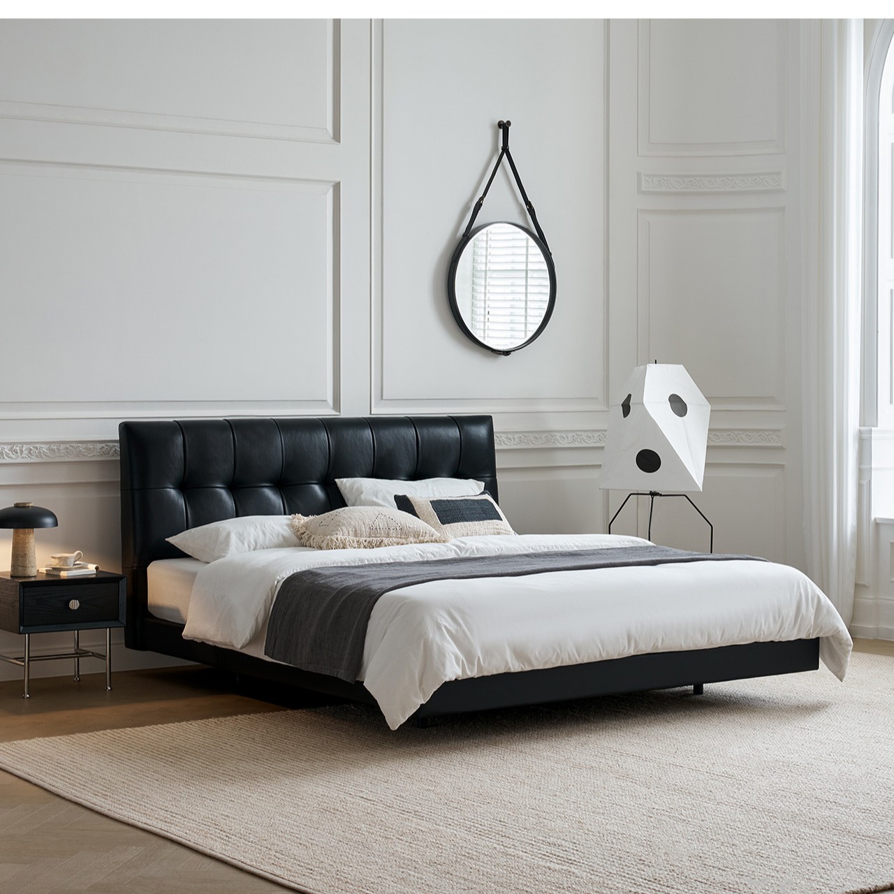 Cama de cuero cuadrada negra, cama flotante de estilo antiguo, cama doble de estilo retro.