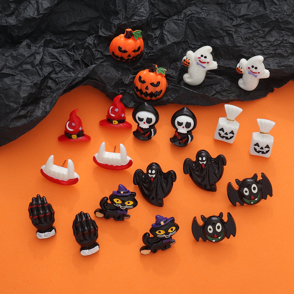 Cartoon Style Pumpkin Cat Ghost Resin Epoxy Women's Ear Studs 1 Pair display picture 1