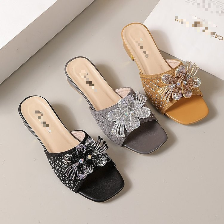 Zapatillas de verano para mujeres 2026 nueva moda casual tacones de playa antideslizantes sandalias de arco image 2