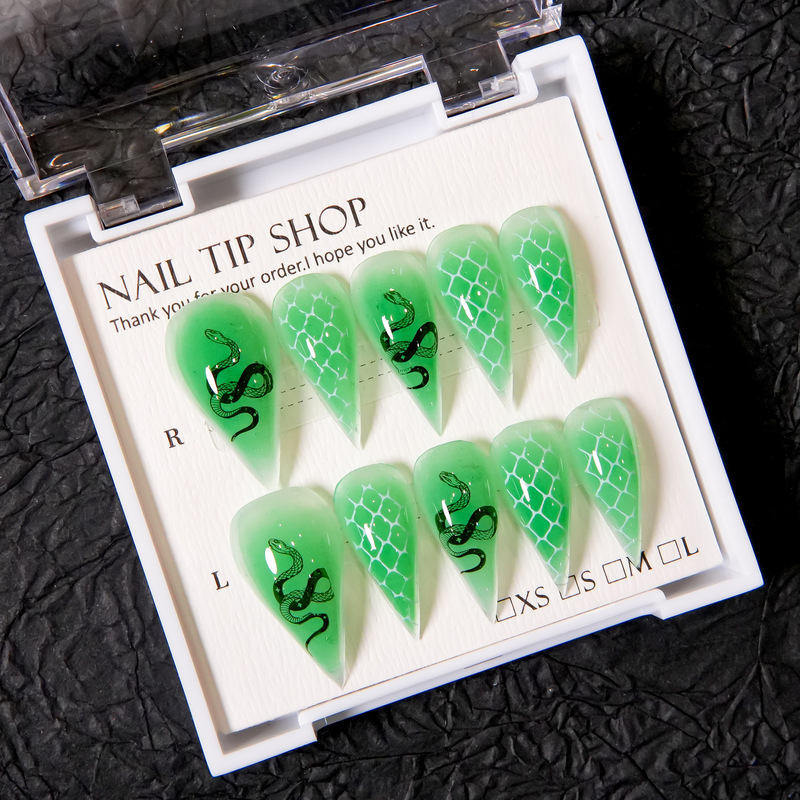 European and American hot girls' green snake-print dragon claw armor-style press-on nails, snake bone print fake nails, dark style handmade nail pieces European and American hot girls' green snake-print dragon claw armor-style press-on nails, snake bone print fake nails, dark style handmade nail pieces