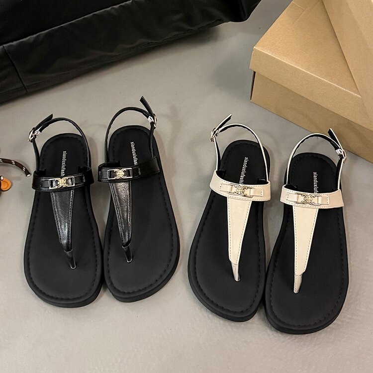 Trendy Black Flip-Flop Sandals for Women, 2025 Summer New Style, Chanel-Inspired Flat Shoes, Toe-Clip Roman Sandals for Outdoor Wear