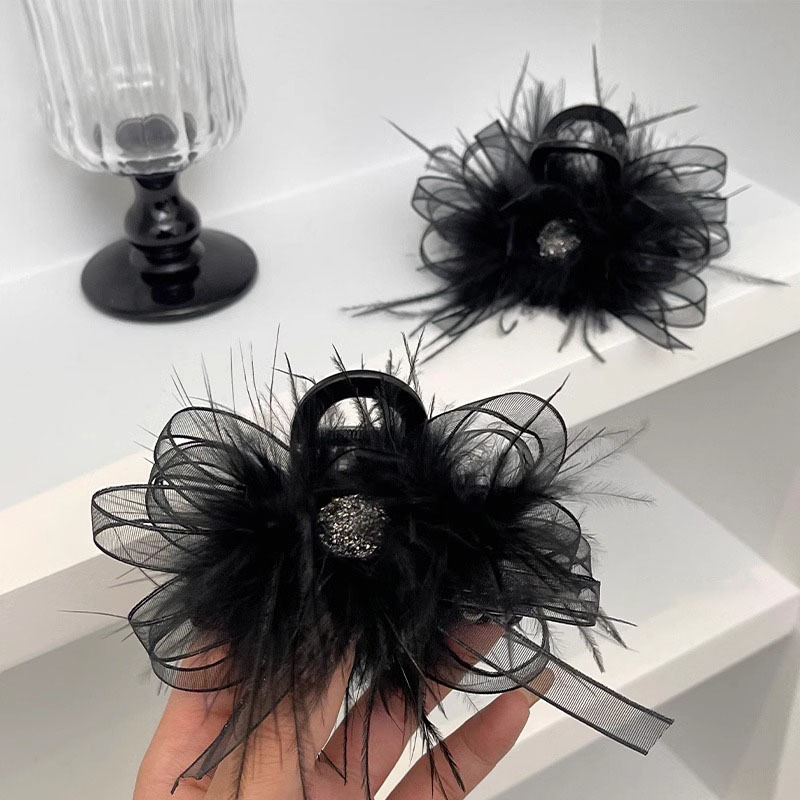 Clip de agarre de pluma grande, parte posterior de la cabeza, medio atado, horquilla para el cabello, otoño e invierno femenino, temperamento de alta calidad, clip de tiburón, tocado, horquilla