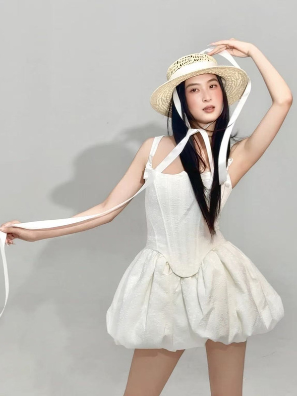 徐如蓝 包上恩同款小众25ss新款 鱼骨收腰千金感显瘦小个子花苞裙|undefined