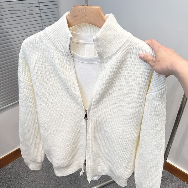 Solid color cardigan with zipper