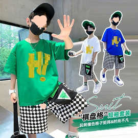 网红男童韩版休闲套装儿童洋气字母上衣短袖时髦格子短裤两件套潮