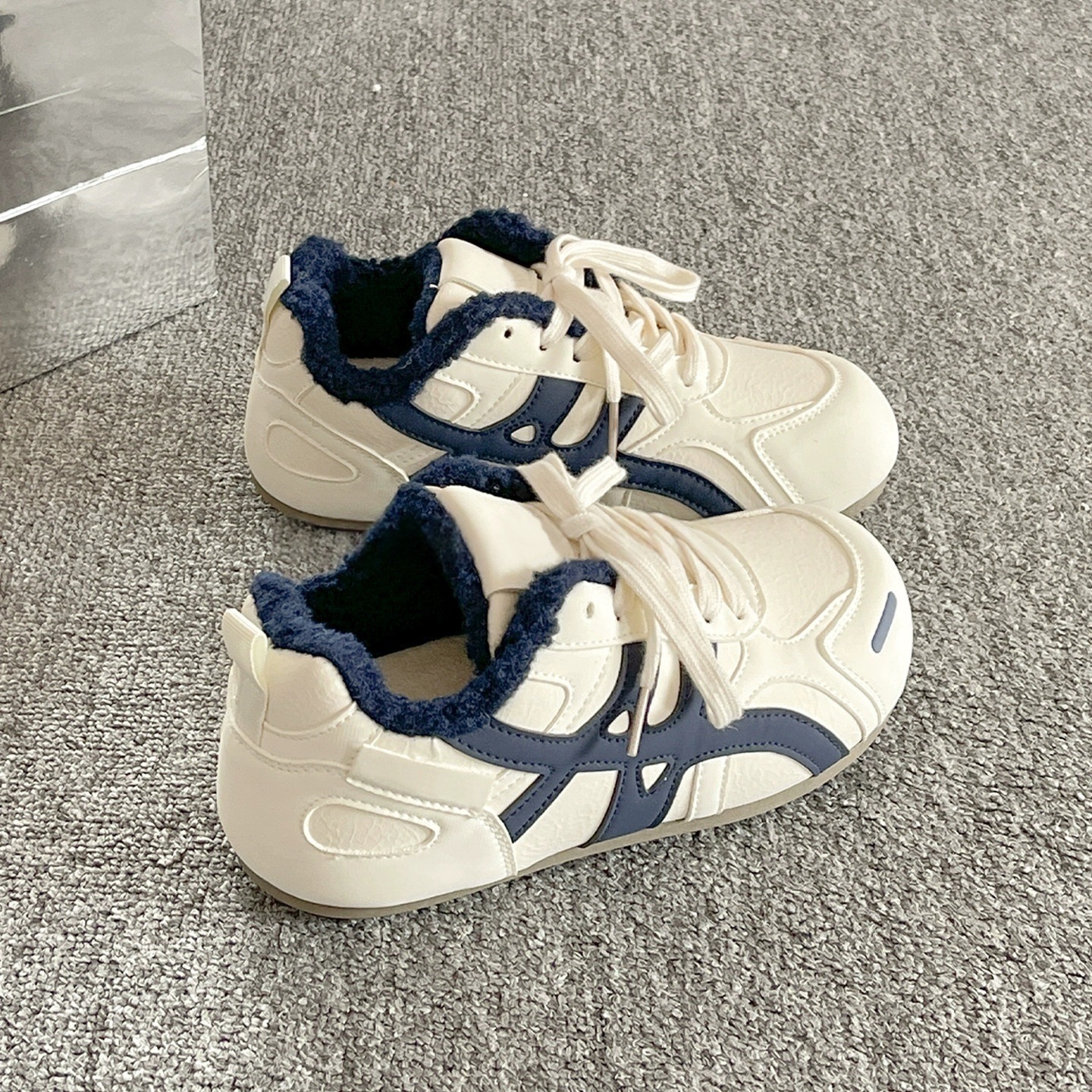 加绒德训鞋子女2025新款冬季二棉鞋圆头复古休闲百搭运动保暖板鞋