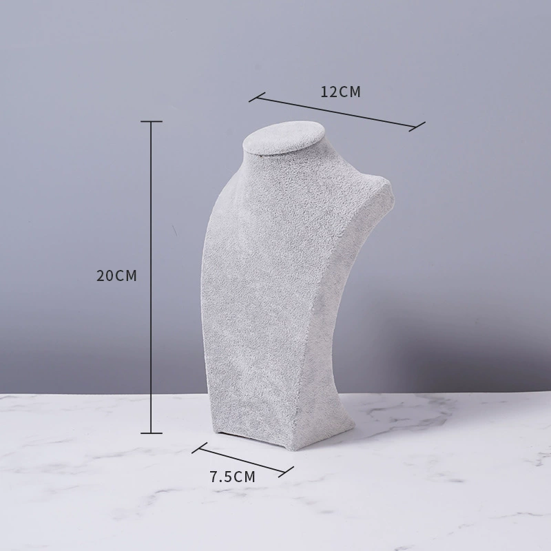 Necklace, stand, mannequin head
