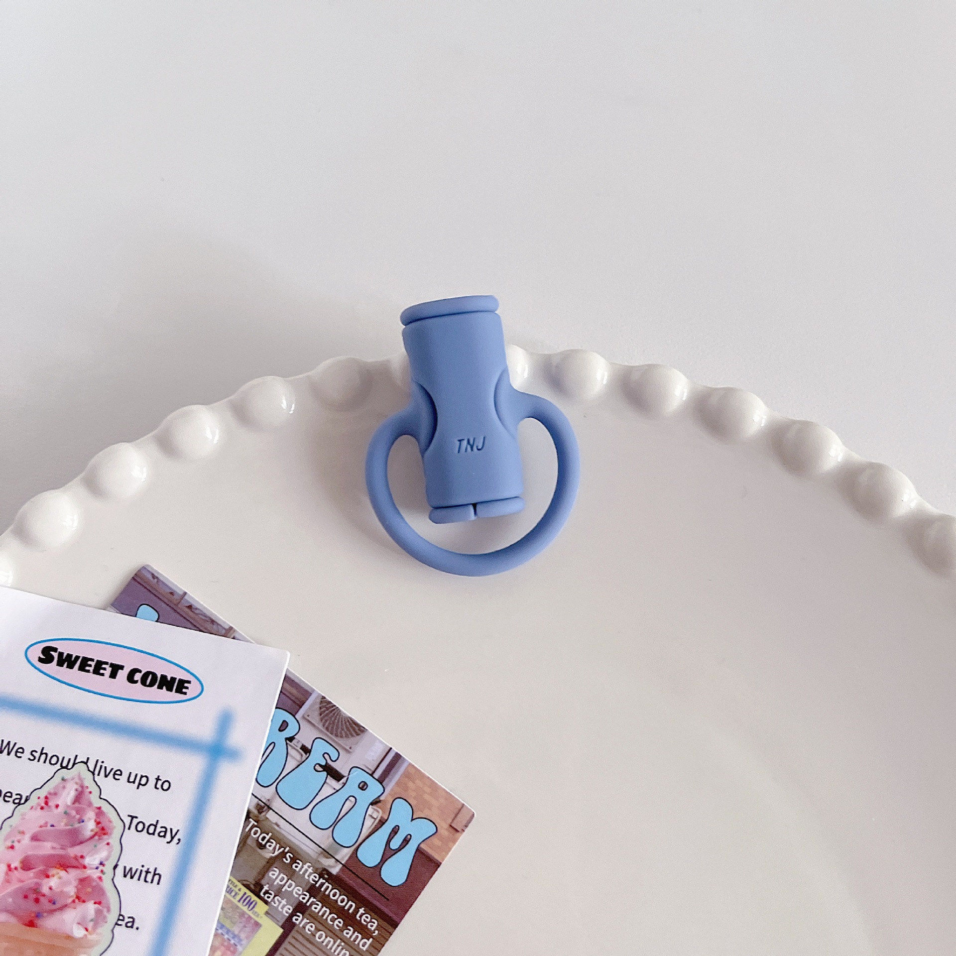 Cable de datos del teléfono móvil cubierta protectora silicona de dibujos animados dos en uno Cable de protección anti-fractura cubierta protectora de la cabeza del hilo de carga