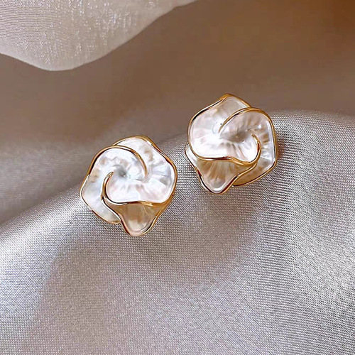French-style temperament camellia earrings for women  new high-end mother-of-pearl flower earrings unique design earring drop decorations