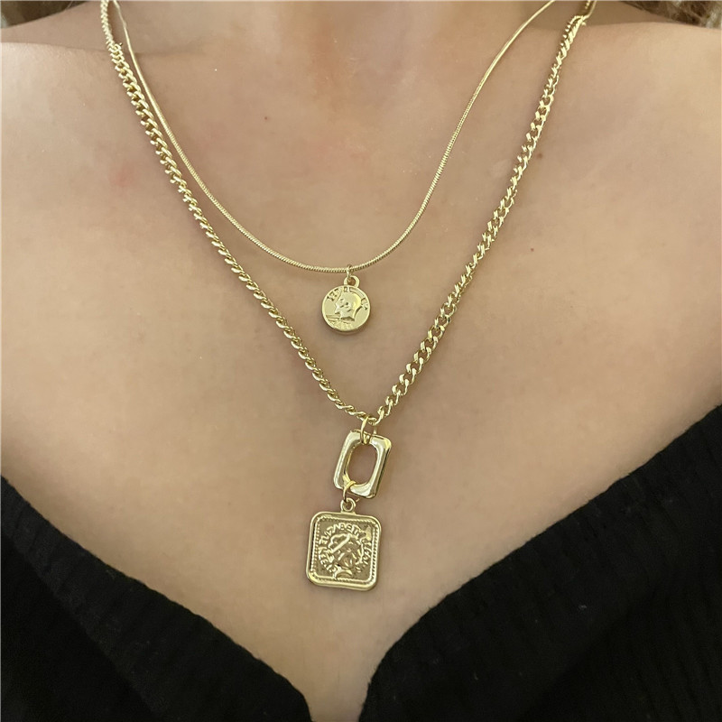 Wholesale Jewelry Square Coin Pendant Double Layered Necklace Nihaojewelry display picture 1