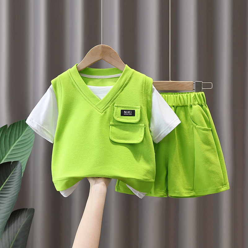 5013 Traje de verano para niños Traje casual de dos piezas de verano para bebés Nuevo estilo para niños Cool y guapo, estilo occidental, moda para niños de manga corta