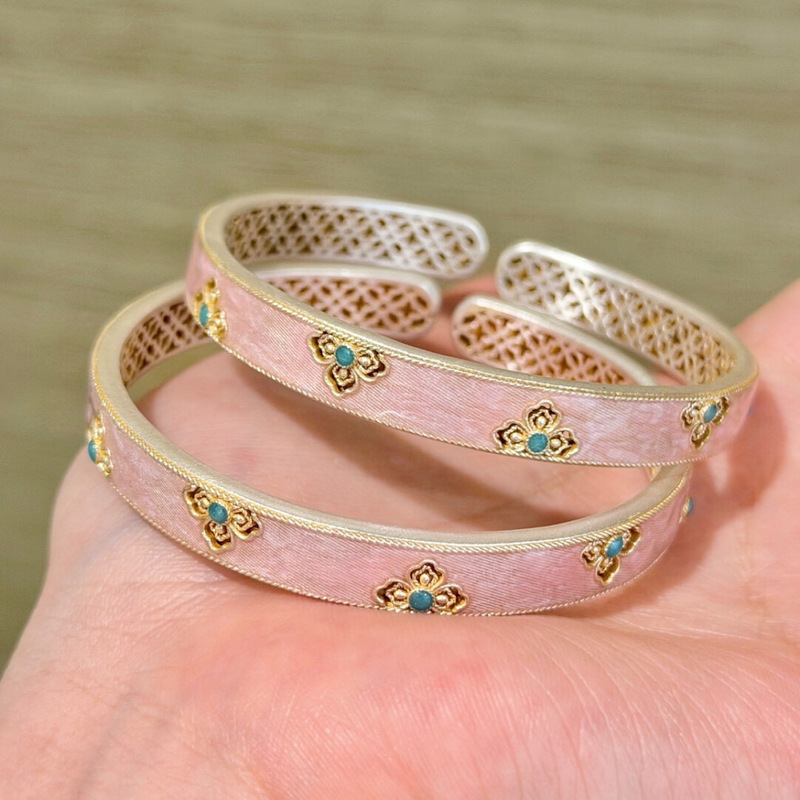 New Chinese-Style National Style Carved Enamel Flower Bracelet for Women, Plated with Pure Silver, Wholesale Non-Fading Exaggerated Bracelet for Girls