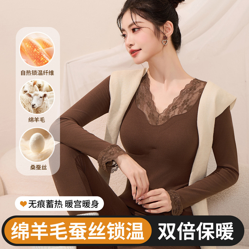 Autumn and Winter V Neck Lace Suit with Built-In Breast Pad Intimates, Long-Sleeved Slim-Fitting Bottoming Shirt and Velvet Warm Women's Bra