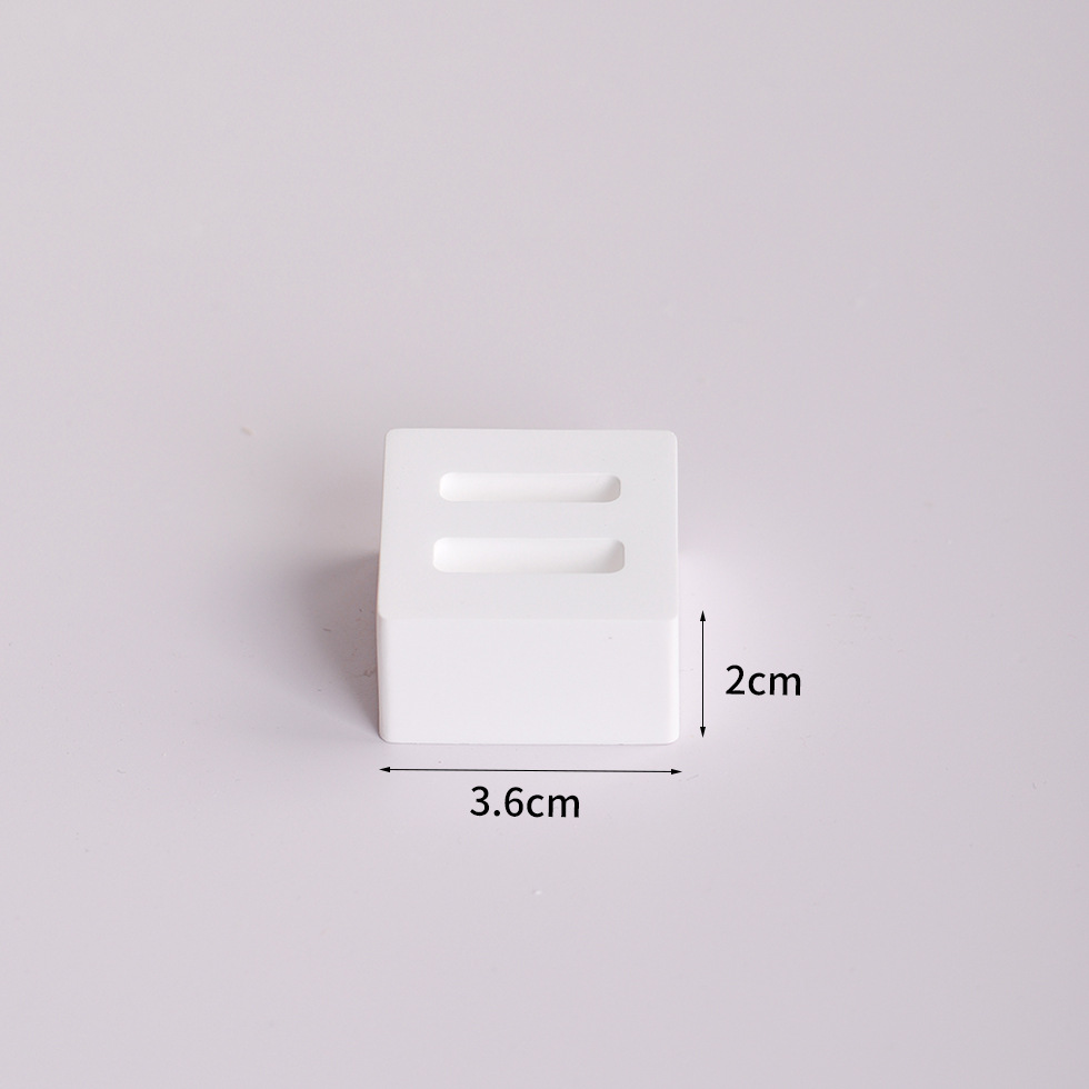Soporte de anillos blanco de yeso para joyería y fotografía image 10