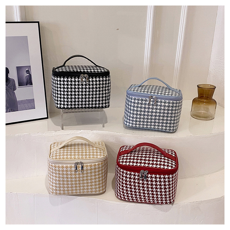 2024 neue Große Kapazität Qianniao Grid Business Reise Make-Up Lagerung Tragbare Hand gehalten Toiletten Tasche_voghion.com