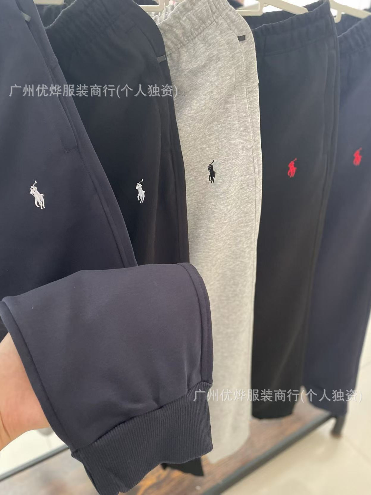 Comercio exterior transfronterizo primavera y otoño nuevos pantalones bordados de pony para hombres y mujeres sueltos pantalones deportivos casuales de moda