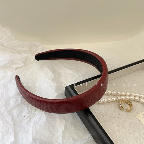 South Korea's new leather-textured headband burgundy niche texture retro Hong Kong style sponge high skull top zodiac year hair accessory for women