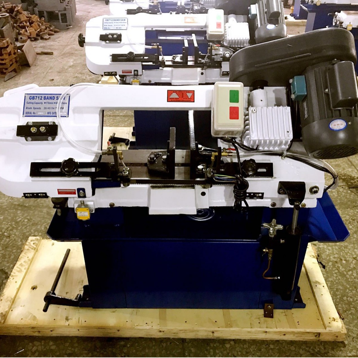 批发供应新兴带锯床 GB712液压带锯床 卧式锯床正常发货