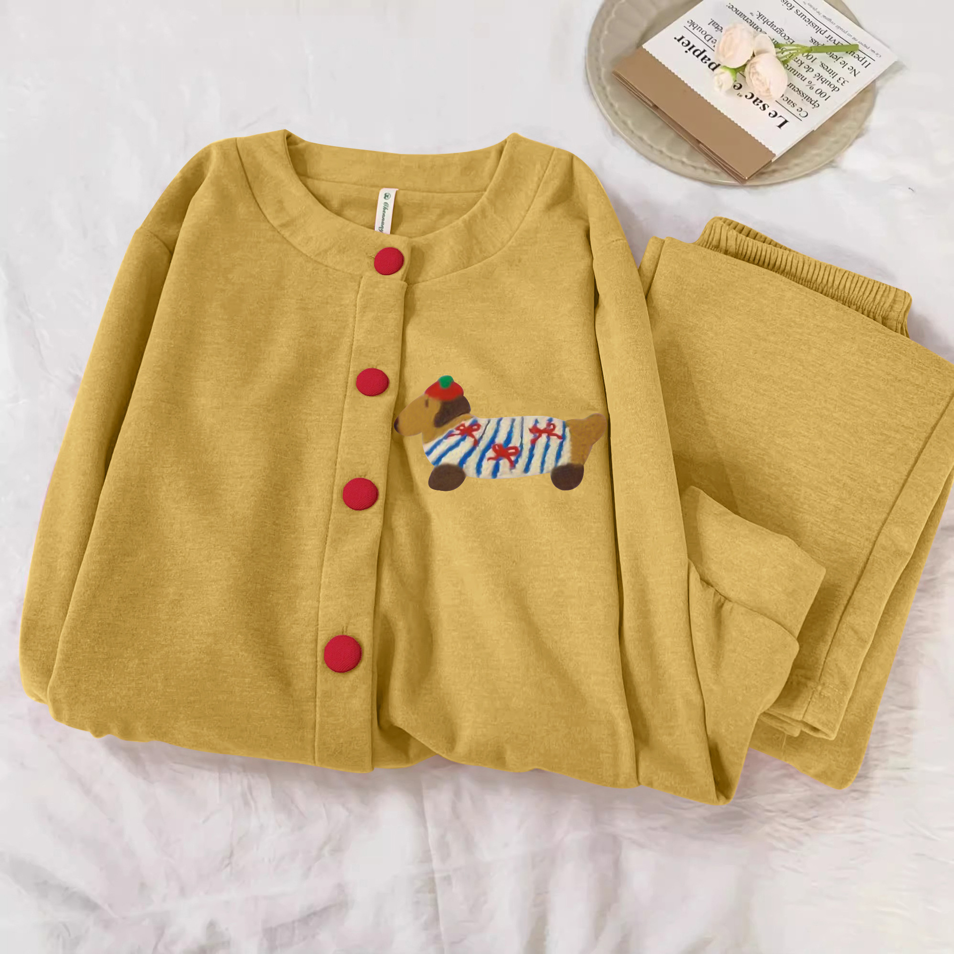 7349#Coffee Yellow Dachshund