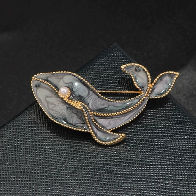 Yaxa sancaqları: Pearl Anti-light Corsage Brooch - little-dolphin-black