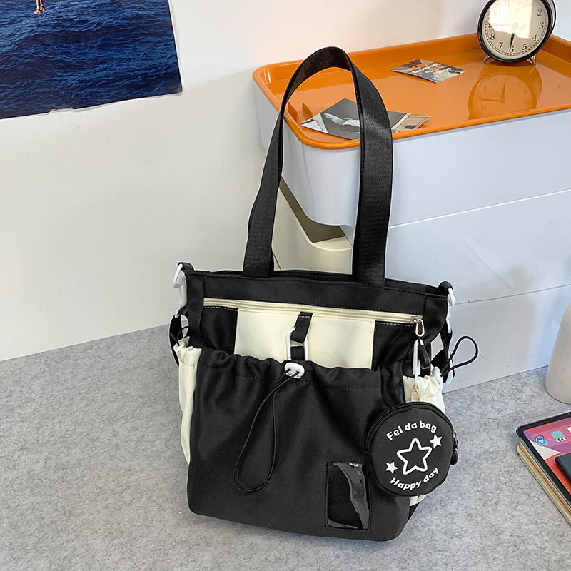 검은색 수업료 가방