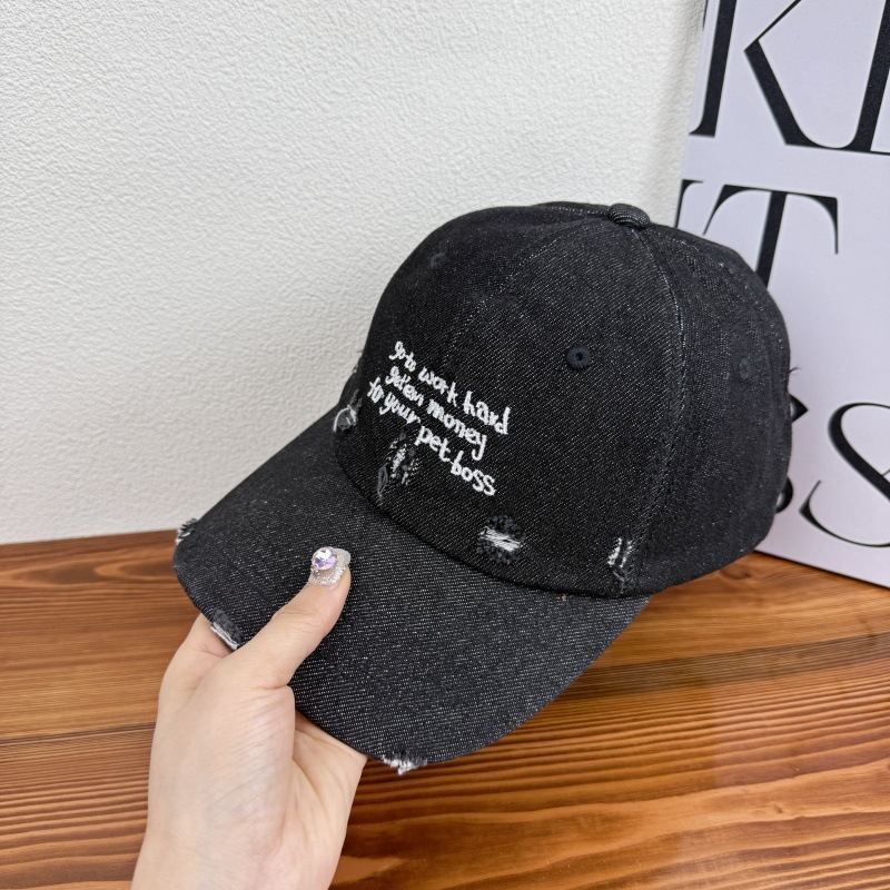 Sombrero de vaquero con tres letras - negro
