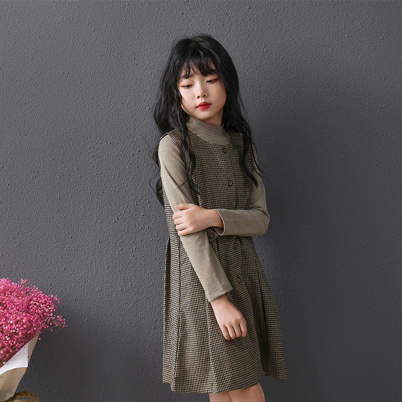 Vestido de chaleco retro nuevo estilo falda de chaleco de lana a cuadros temperamento de otoño e invierno estilo occidental falda de princesa para niños