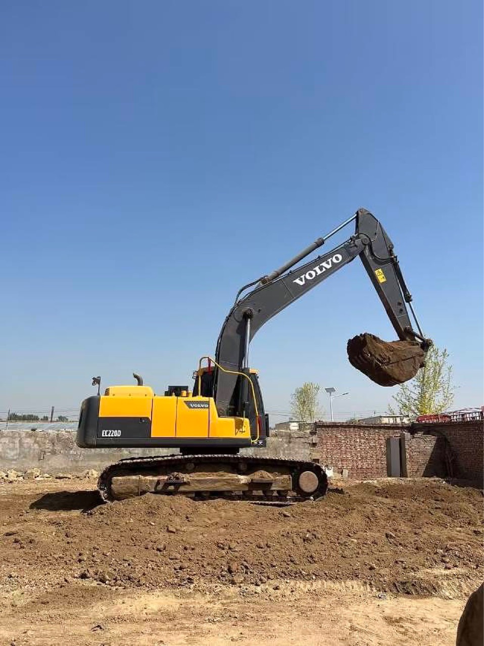 Línea de exportación doméstica y extranjera de segunda mano Volvo 220 31215 Carter 320 PC200 excavadora