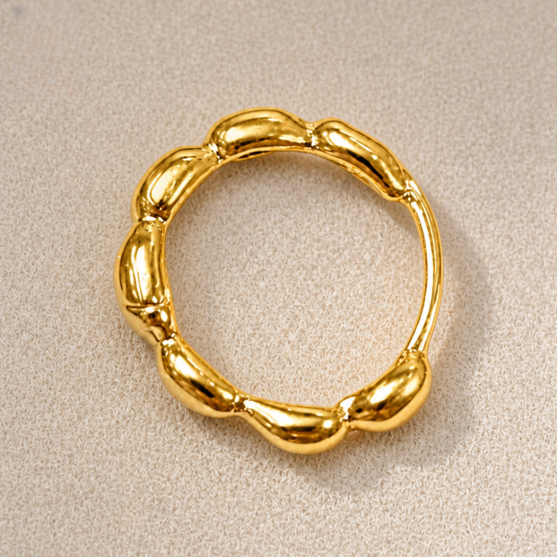 Gold/7 grain earrings