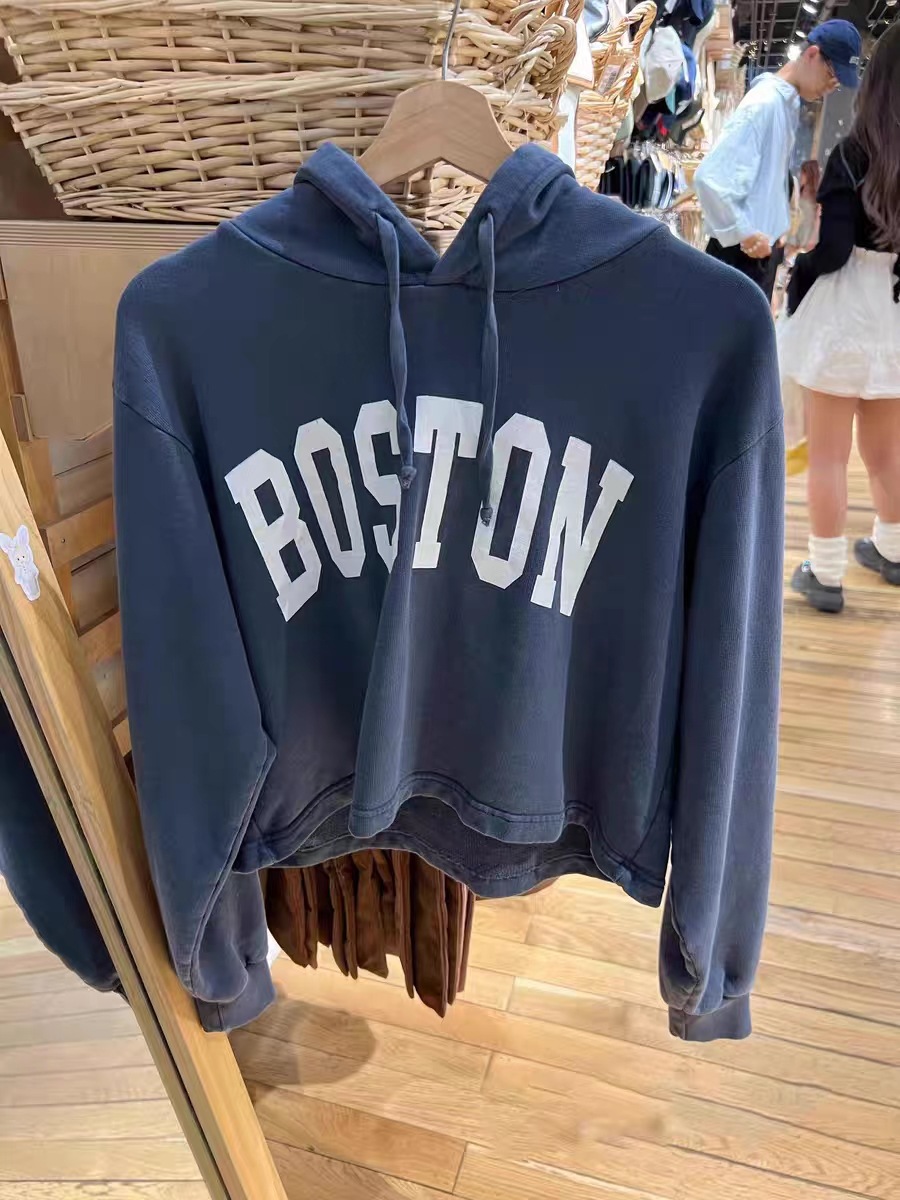 BM官网新款美式牛仔蓝Boston印花毛圈内里连帽卫衣bm复古百搭上衣