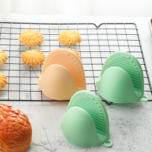 Silicone Anti-high Temperature Baking Oven Hand Clip Macaron Shark Hand Clip Oven Gloves Kitchen Microwave Insulation